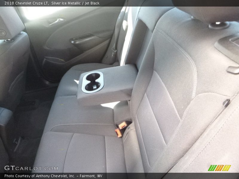 Silver Ice Metallic / Jet Black 2018 Chevrolet Cruze LT