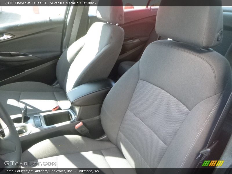 Silver Ice Metallic / Jet Black 2018 Chevrolet Cruze LT