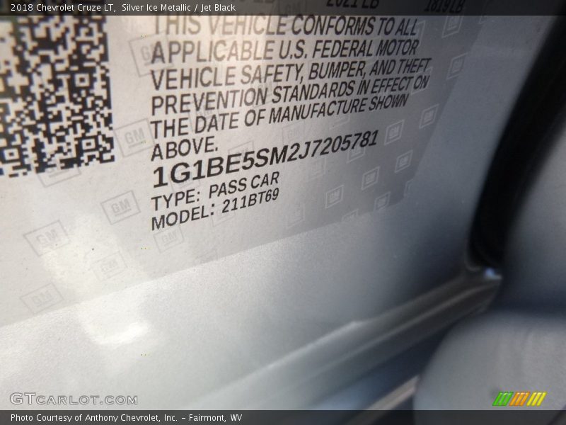 Silver Ice Metallic / Jet Black 2018 Chevrolet Cruze LT