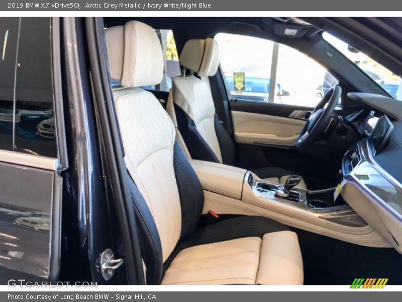 Arctic Grey Metallic / Ivory White/Night Blue 2019 BMW X7 xDrive50i