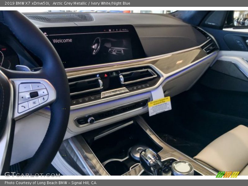Arctic Grey Metallic / Ivory White/Night Blue 2019 BMW X7 xDrive50i