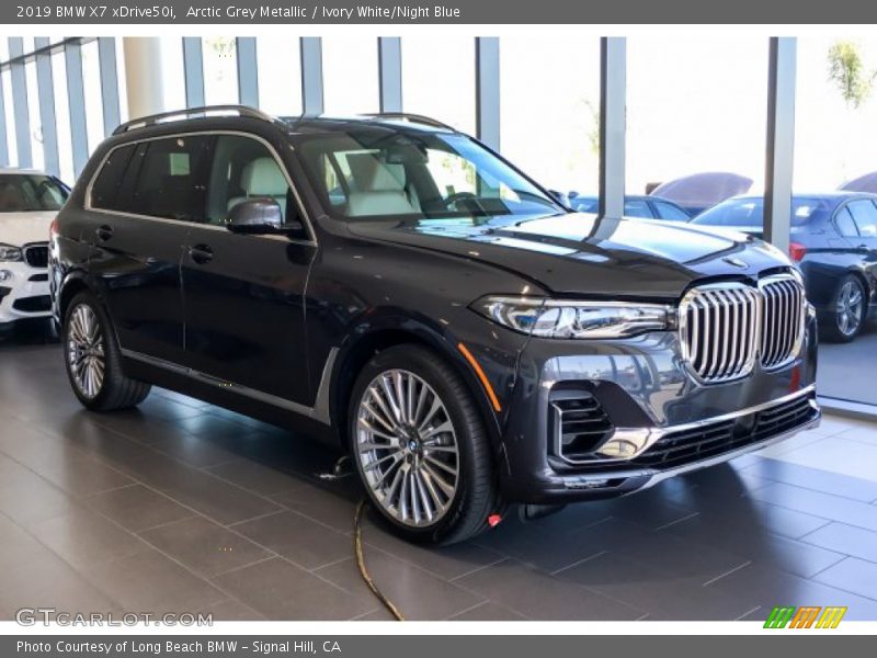 Arctic Grey Metallic / Ivory White/Night Blue 2019 BMW X7 xDrive50i