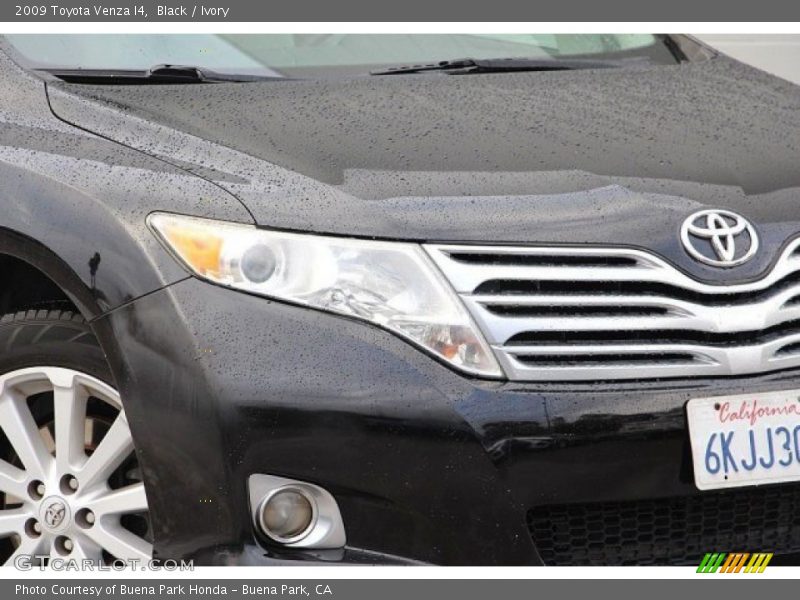 Black / Ivory 2009 Toyota Venza I4