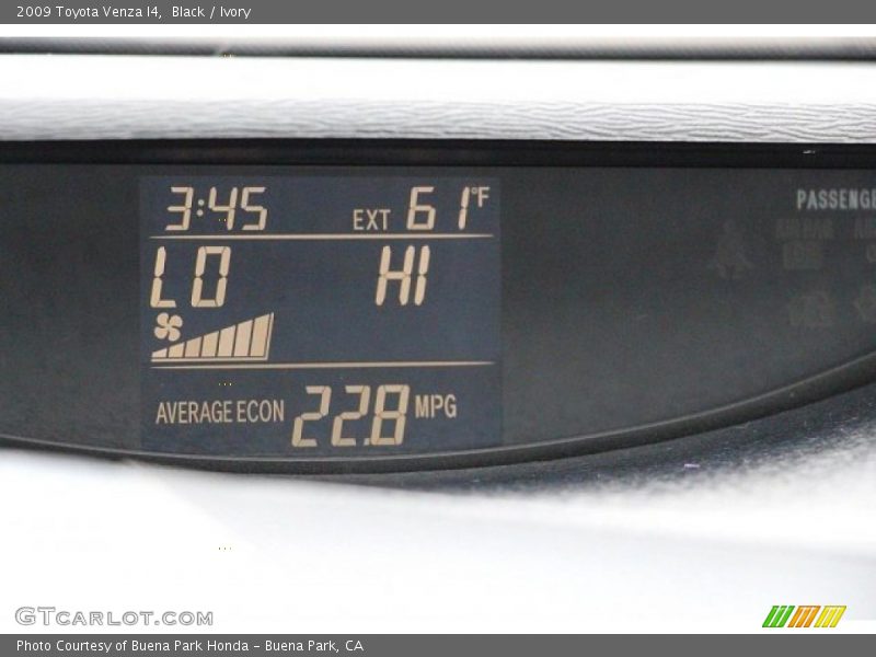 Black / Ivory 2009 Toyota Venza I4