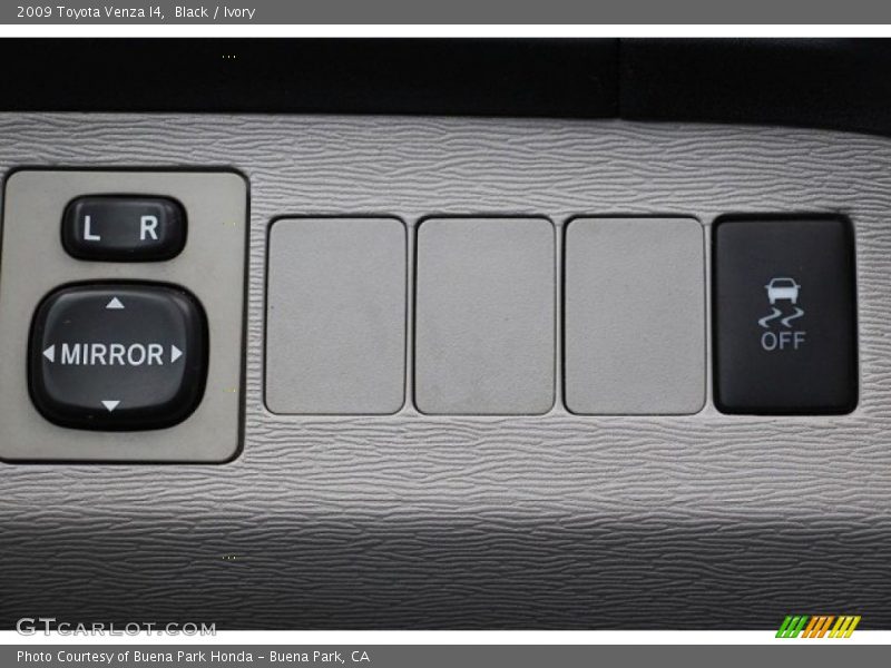 Black / Ivory 2009 Toyota Venza I4