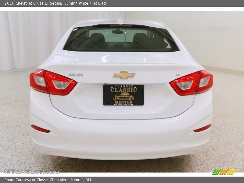 Summit White / Jet Black 2016 Chevrolet Cruze LT Sedan