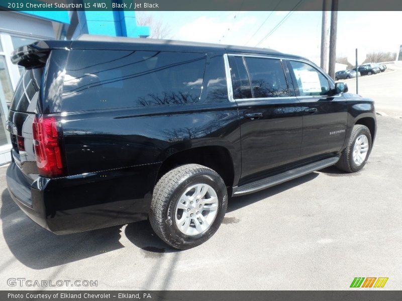 Black / Jet Black 2019 Chevrolet Suburban LS 4WD