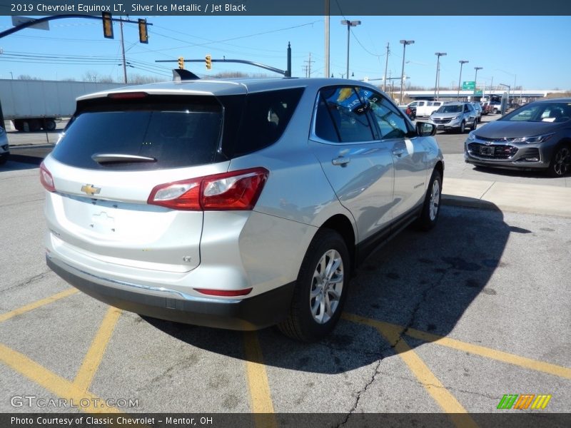 Silver Ice Metallic / Jet Black 2019 Chevrolet Equinox LT