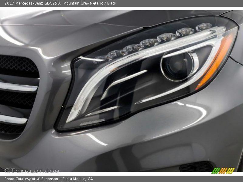 Mountain Grey Metallic / Black 2017 Mercedes-Benz GLA 250