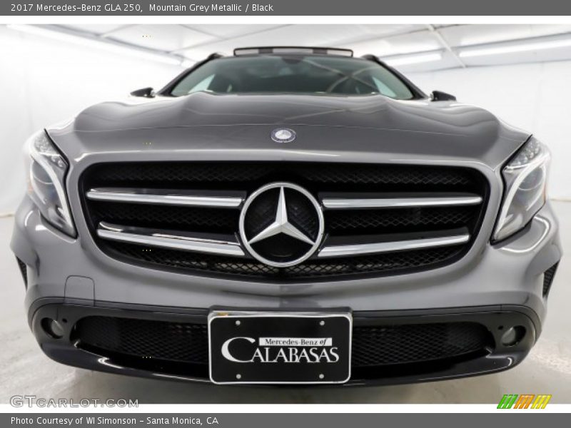 Mountain Grey Metallic / Black 2017 Mercedes-Benz GLA 250