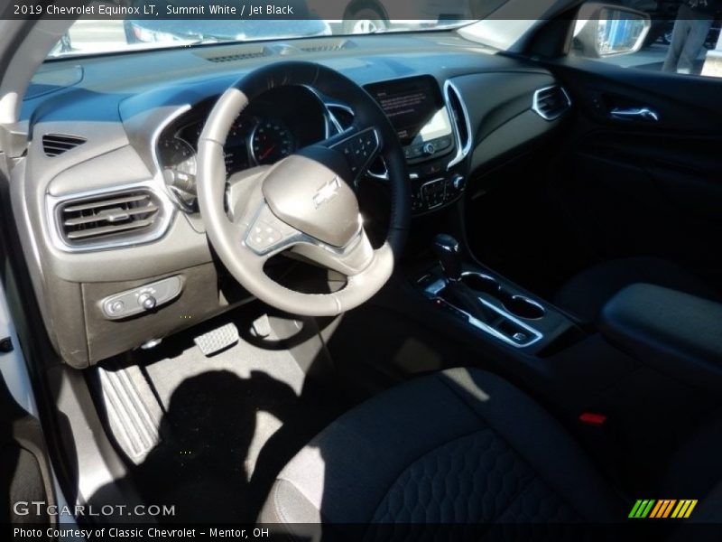 Summit White / Jet Black 2019 Chevrolet Equinox LT