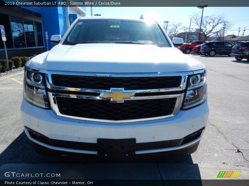 Summit White / Cocoa/Dune 2019 Chevrolet Suburban LT 4WD