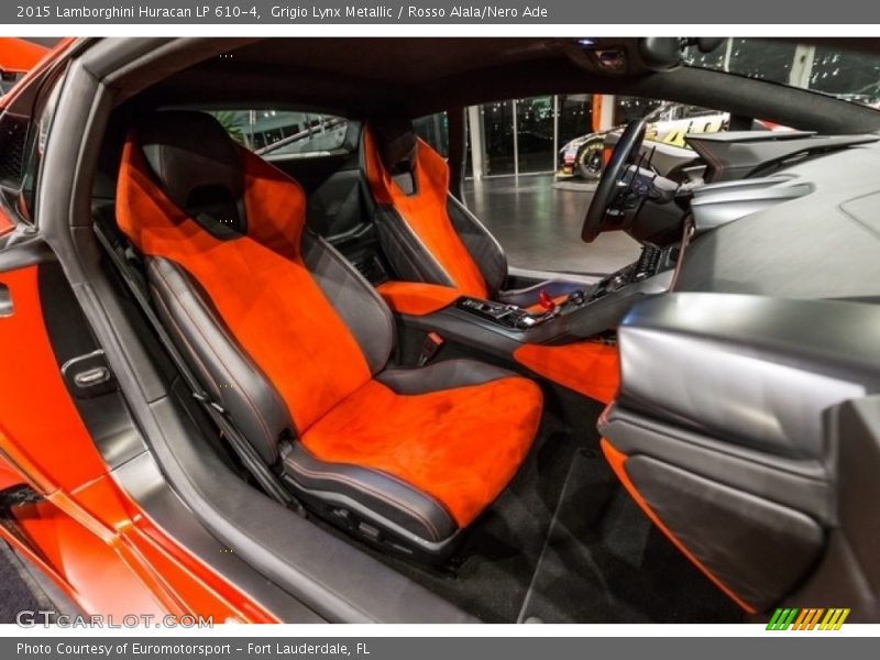 Front Seat of 2015 Huracan LP 610-4