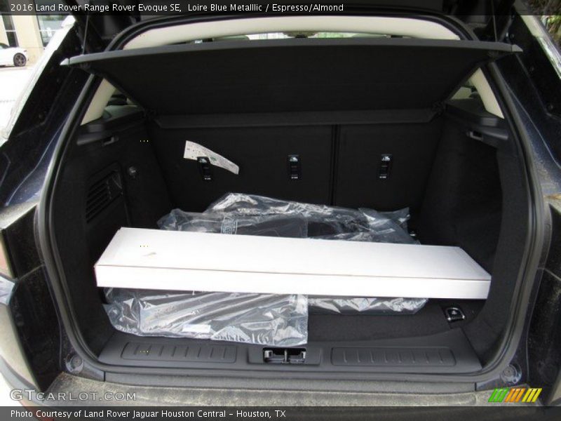 Loire Blue Metalllic / Espresso/Almond 2016 Land Rover Range Rover Evoque SE