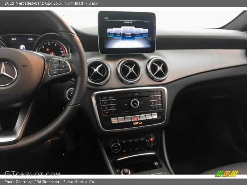 Night Black / Black 2019 Mercedes-Benz GLA 250