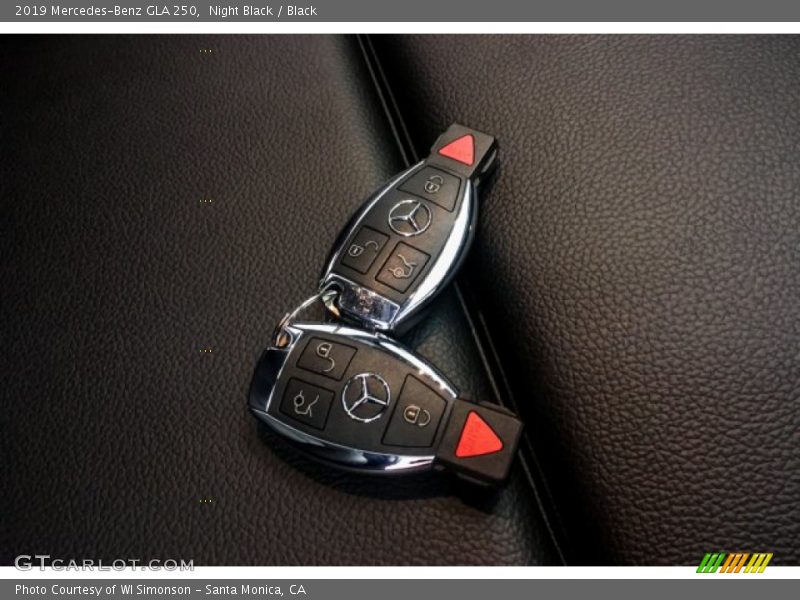 Night Black / Black 2019 Mercedes-Benz GLA 250