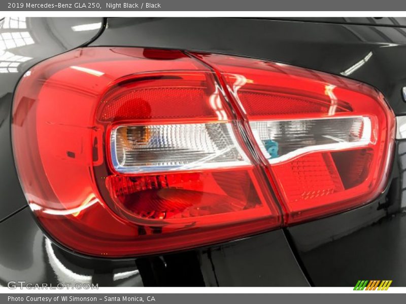 Night Black / Black 2019 Mercedes-Benz GLA 250