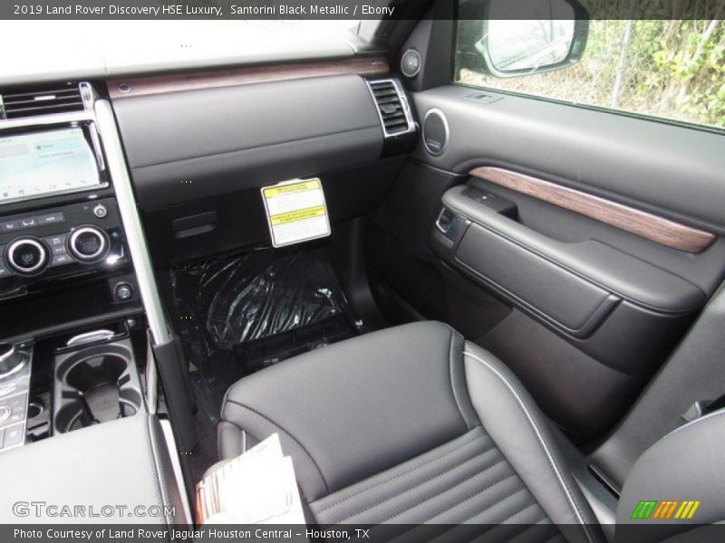 Santorini Black Metallic / Ebony 2019 Land Rover Discovery HSE Luxury