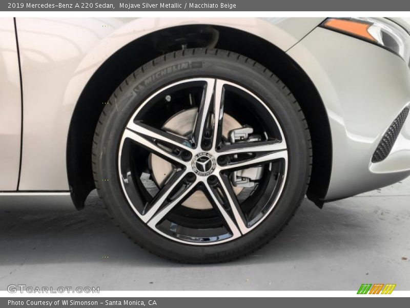 Mojave Silver Metallic / Macchiato Beige 2019 Mercedes-Benz A 220 Sedan