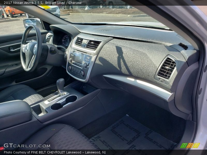 Brilliant Silver / Charcoal 2017 Nissan Altima 2.5 S