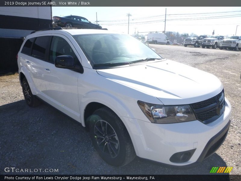 Vice White / Black 2019 Dodge Journey SE AWD