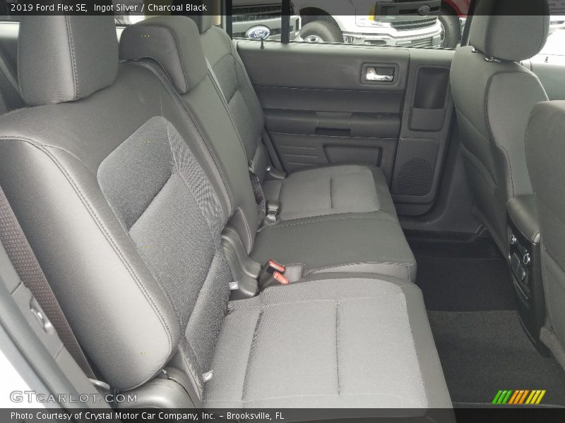 Ingot Silver / Charcoal Black 2019 Ford Flex SE