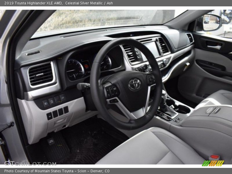 Celestial Silver Metallic / Ash 2019 Toyota Highlander XLE AWD