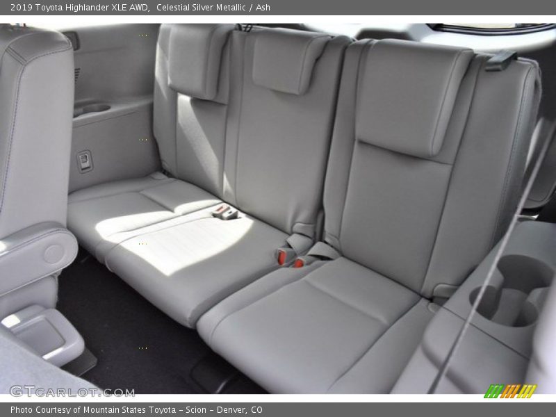 Celestial Silver Metallic / Ash 2019 Toyota Highlander XLE AWD
