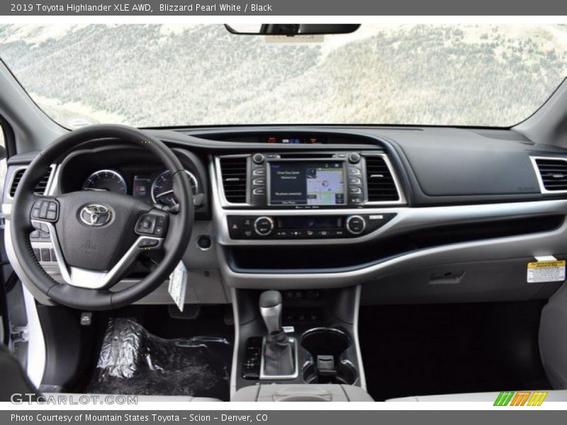 Blizzard Pearl White / Black 2019 Toyota Highlander XLE AWD