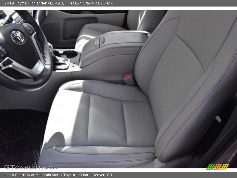 Predawn Gray Mica / Black 2019 Toyota Highlander XLE AWD