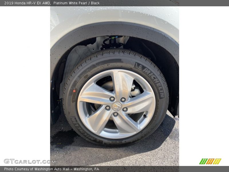 Platinum White Pearl / Black 2019 Honda HR-V EX AWD