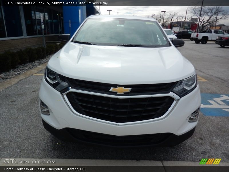 Summit White / Medium Ash Gray 2019 Chevrolet Equinox LS