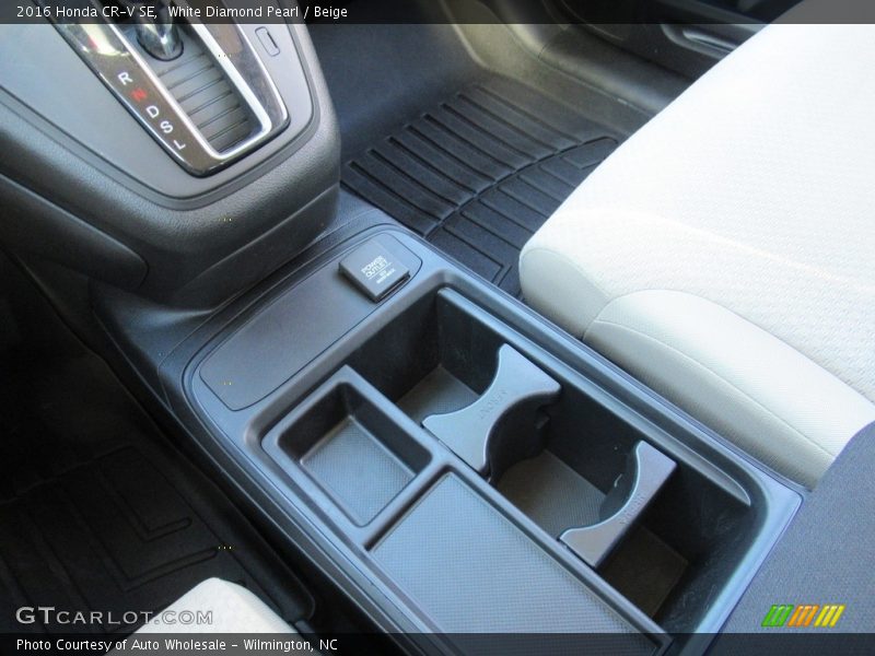 White Diamond Pearl / Beige 2016 Honda CR-V SE