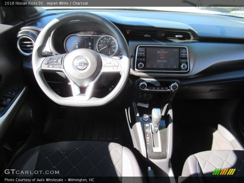 Aspen White / Charcoal 2018 Nissan Kicks SV