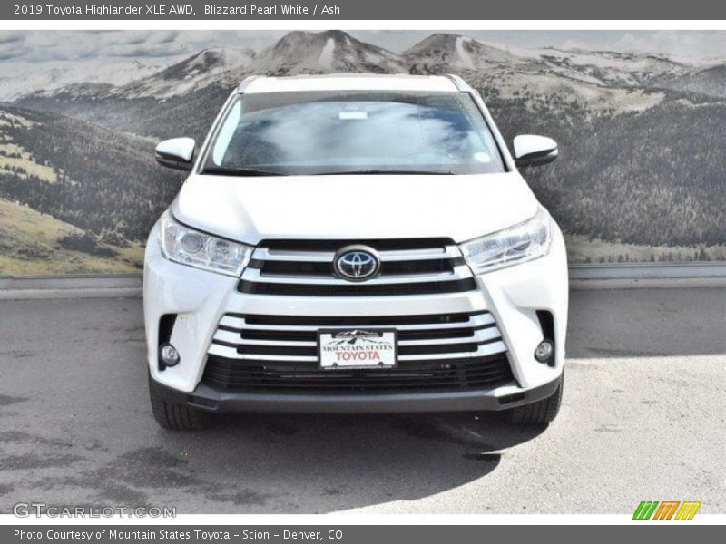 Blizzard Pearl White / Ash 2019 Toyota Highlander XLE AWD
