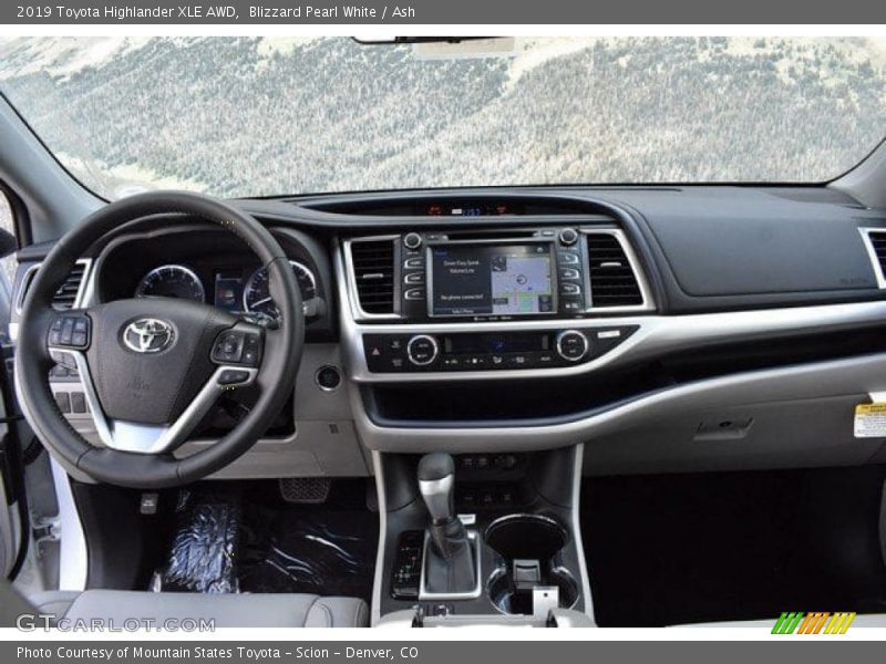 Blizzard Pearl White / Ash 2019 Toyota Highlander XLE AWD