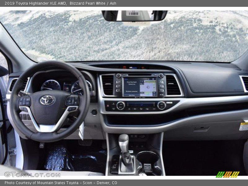 Blizzard Pearl White / Ash 2019 Toyota Highlander XLE AWD