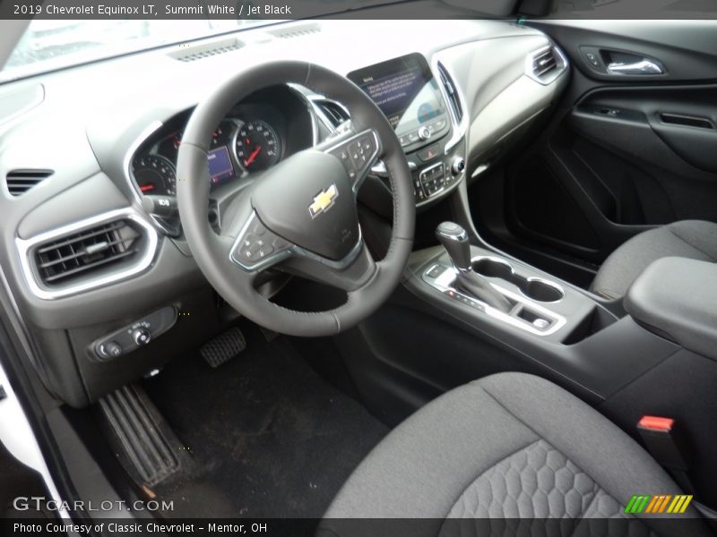 Summit White / Jet Black 2019 Chevrolet Equinox LT