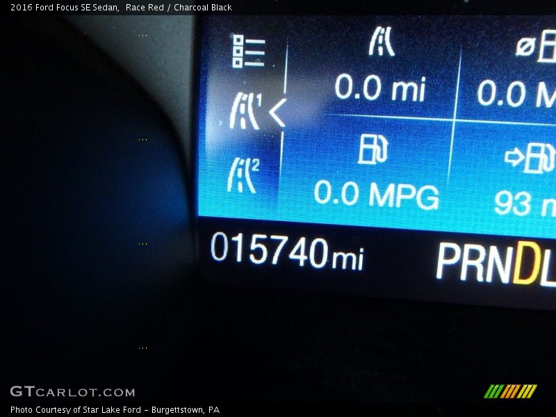 Race Red / Charcoal Black 2016 Ford Focus SE Sedan