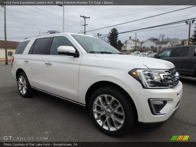 Front 3/4 View of 2019 Expedition Limited 4x4