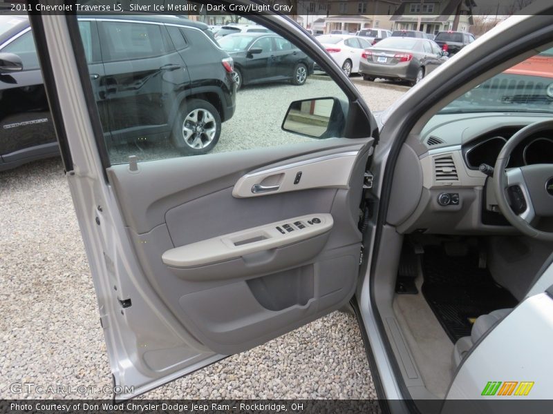 Silver Ice Metallic / Dark Gray/Light Gray 2011 Chevrolet Traverse LS