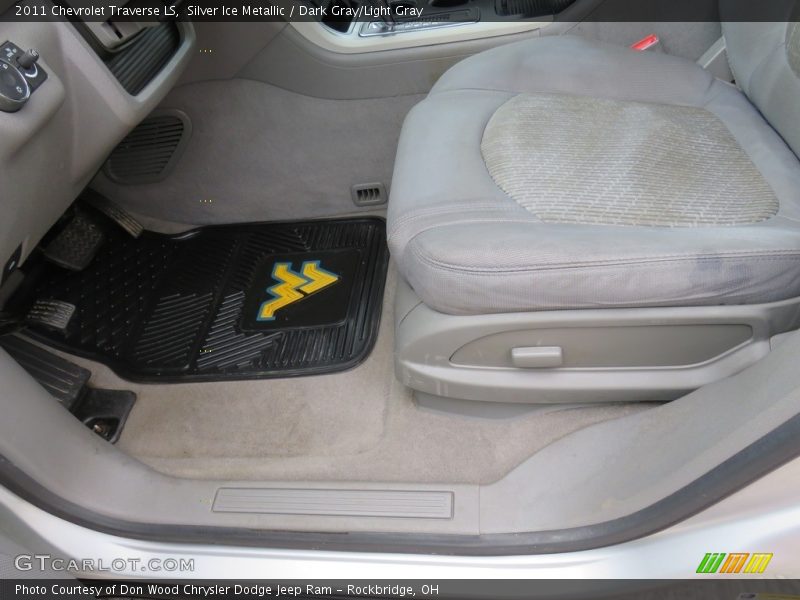 Silver Ice Metallic / Dark Gray/Light Gray 2011 Chevrolet Traverse LS