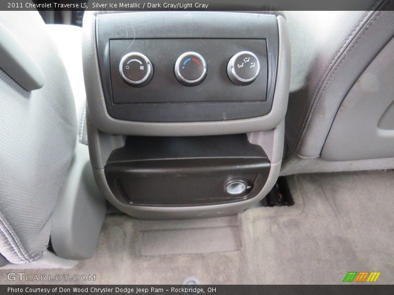 Silver Ice Metallic / Dark Gray/Light Gray 2011 Chevrolet Traverse LS