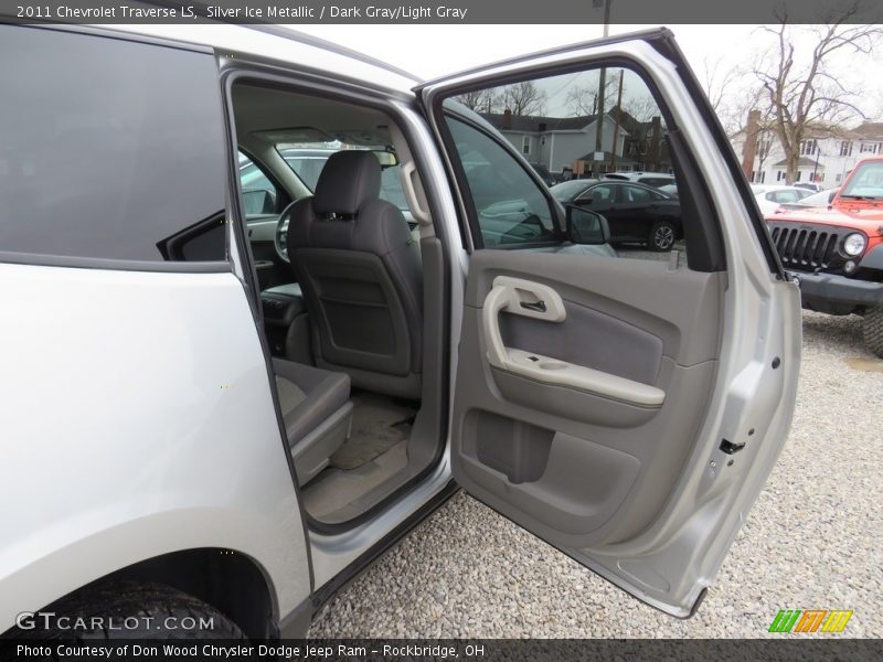 Silver Ice Metallic / Dark Gray/Light Gray 2011 Chevrolet Traverse LS