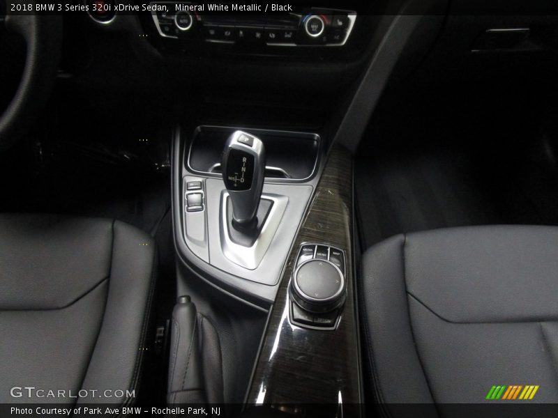 Mineral White Metallic / Black 2018 BMW 3 Series 320i xDrive Sedan