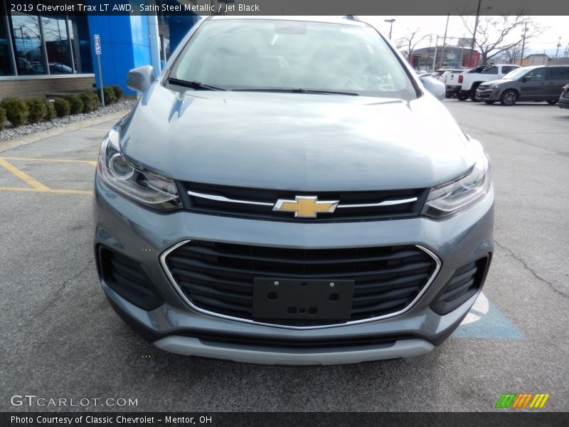 Satin Steel Metallic / Jet Black 2019 Chevrolet Trax LT AWD