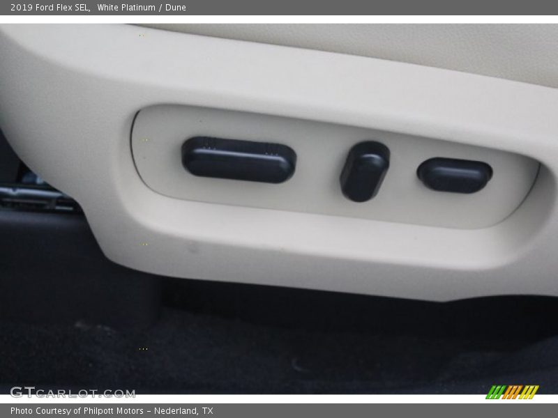 White Platinum / Dune 2019 Ford Flex SEL