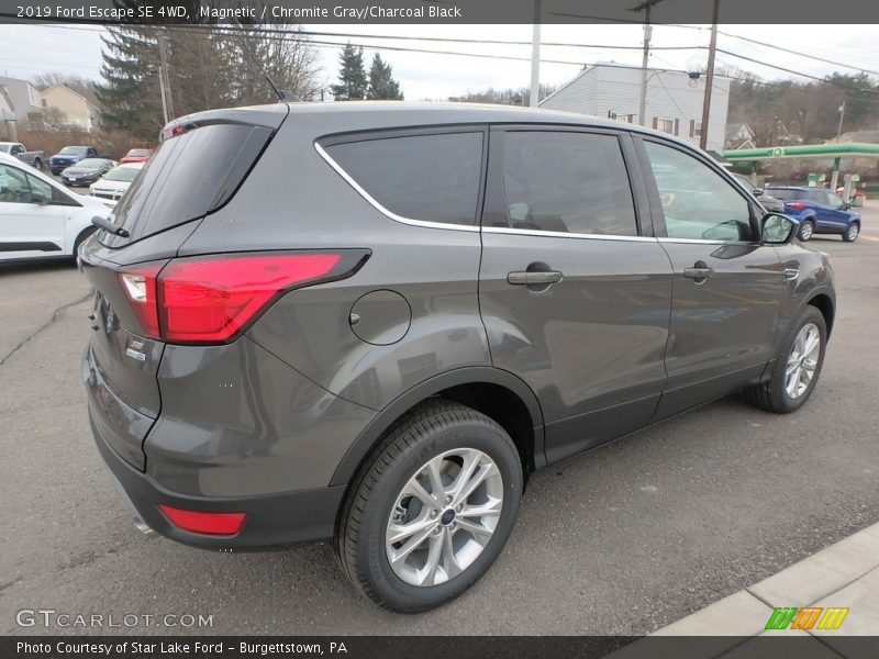 Magnetic / Chromite Gray/Charcoal Black 2019 Ford Escape SE 4WD