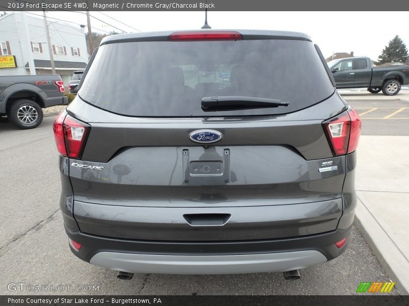 Magnetic / Chromite Gray/Charcoal Black 2019 Ford Escape SE 4WD