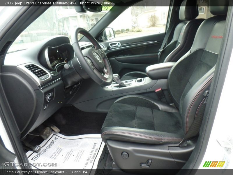 Bright White / Black 2017 Jeep Grand Cherokee Trailhawk 4x4